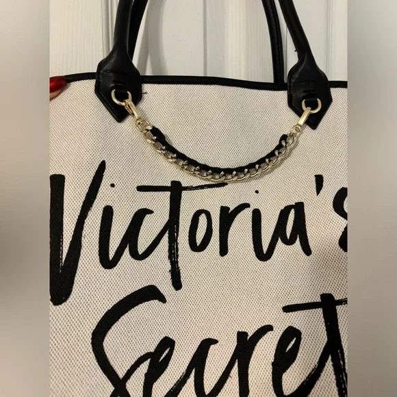 VS Script Tote Bag NEVER USED - Picture 3 of 7